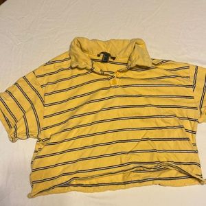 Cute cropped yellow shirt